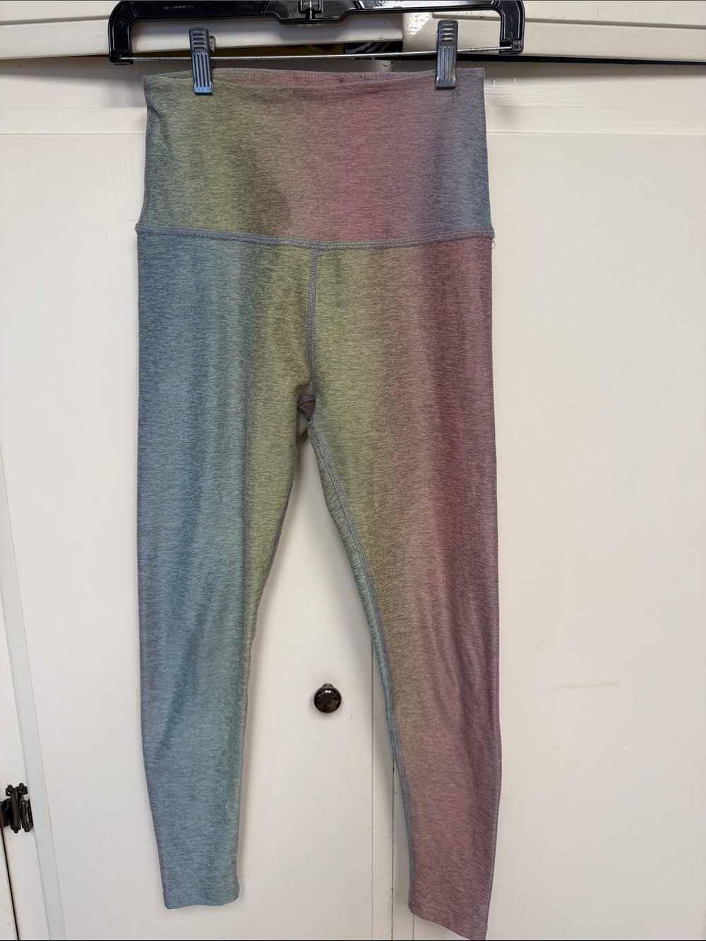 Beyond Yoga Ombre High-Rise Leggings in Blue Green Pink Haze